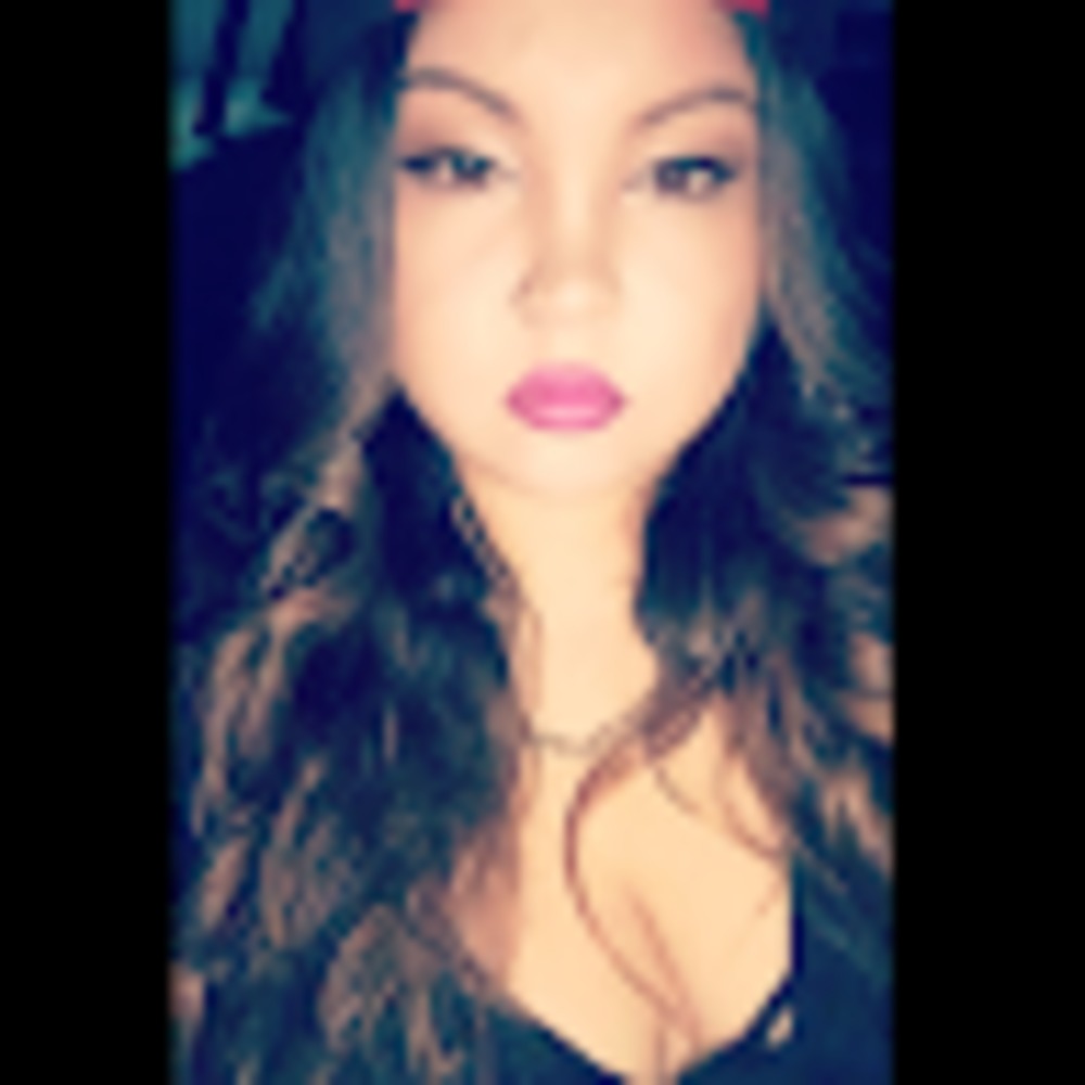 Meet your Posher, Desiree